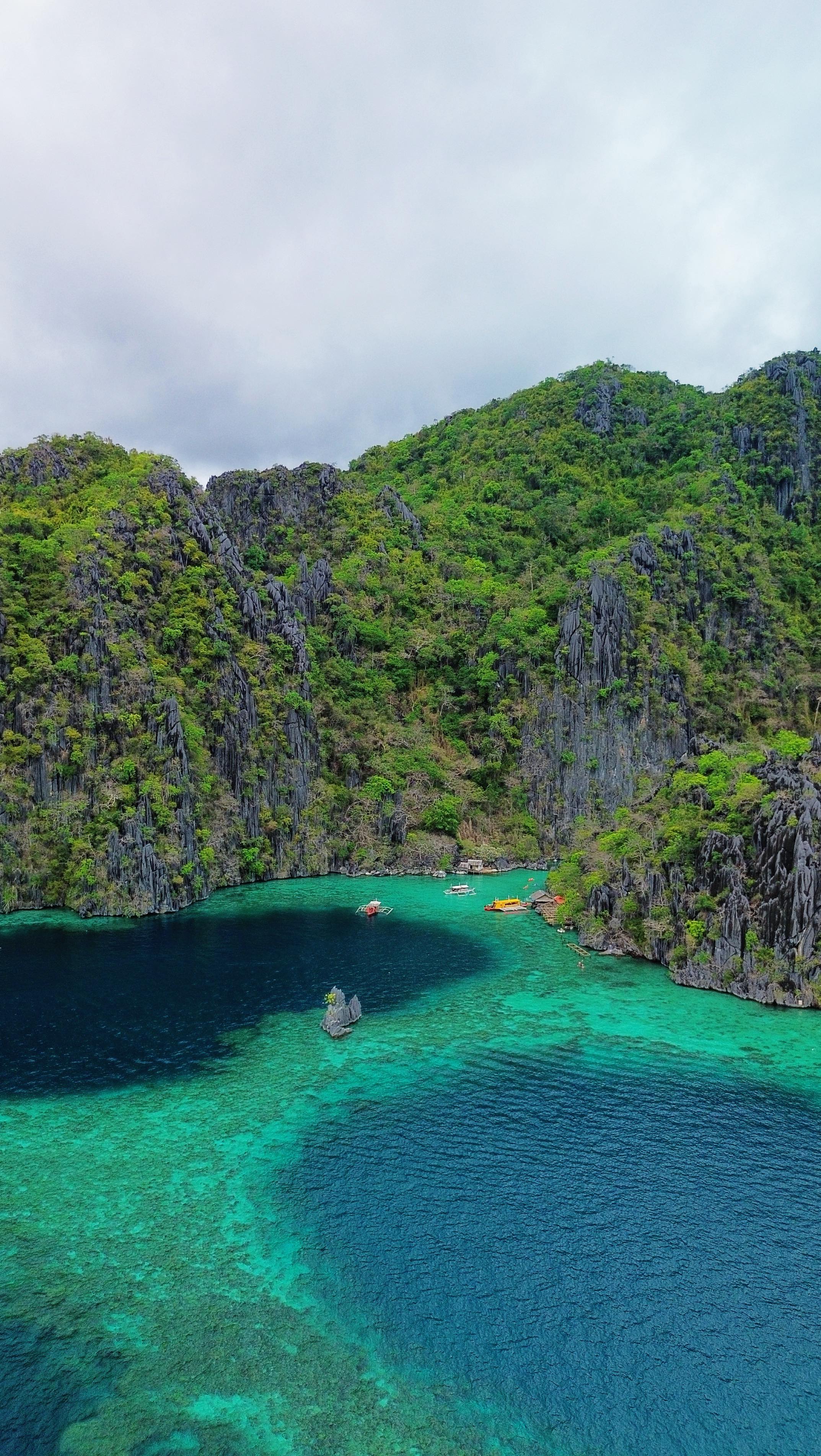 POV: Buwis-buhay flight ng drone sa Coron, Palawan. 😱

🤳 Enjoy extra discount on tours and activities when you use this code on Klook: MARXTERMINDKLOOK

coron island | coron island tour | palawan | philippine tourist destination

#marxtermindtravels