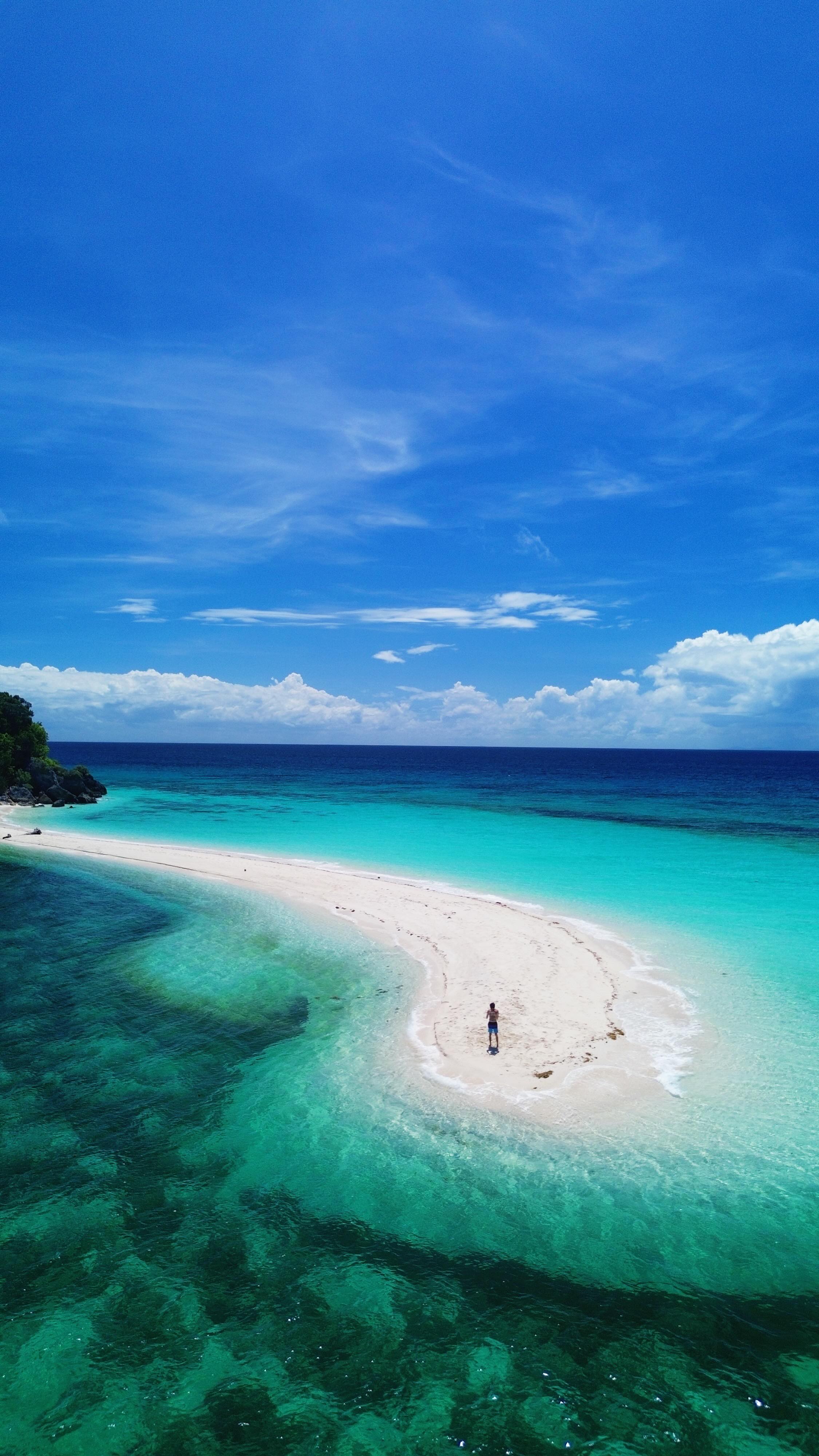 𝐏𝐥𝐚𝐧𝐧𝐢𝐧𝐠 𝐲𝐨𝐮𝐫 𝟐𝟎𝟐𝟔 𝐬𝐮𝐦𝐦𝐞𝐫 𝐭𝐫𝐢𝐩𝐬? 𝐒𝐭𝐚𝐫𝐭 𝐰𝐢𝐭𝐡 𝐭𝐡𝐞𝐬𝐞 𝟓 𝐮𝐧𝐝𝐞𝐫𝐫𝐚𝐭𝐞𝐝 𝐏𝐡𝐢𝐥𝐢𝐩𝐩𝐢𝐧𝐞 𝐝𝐞𝐬𝐭𝐢𝐧𝐚𝐭𝐢𝐨𝐧𝐬 🇵🇭

I visited these places over the last year and can honestly say they’re some of the most underrated spots I’ve seen.
📍Sulu
📍Romblon
📍Dinagat Island
📍Basilan
📍Camiguin Island

Get extra discounts on hotels, tours, and activities when you use my promo codes on these travel apps:
Agoda Hotels: MARXAGODA
Agoda Activities: MARXACTIVITY
Klook: MARXTERMINDKLOOK
Get Your Guide: MARXTERMIND10

philippine beaches | philippine destinations | travel philippines

#travelwithmarx