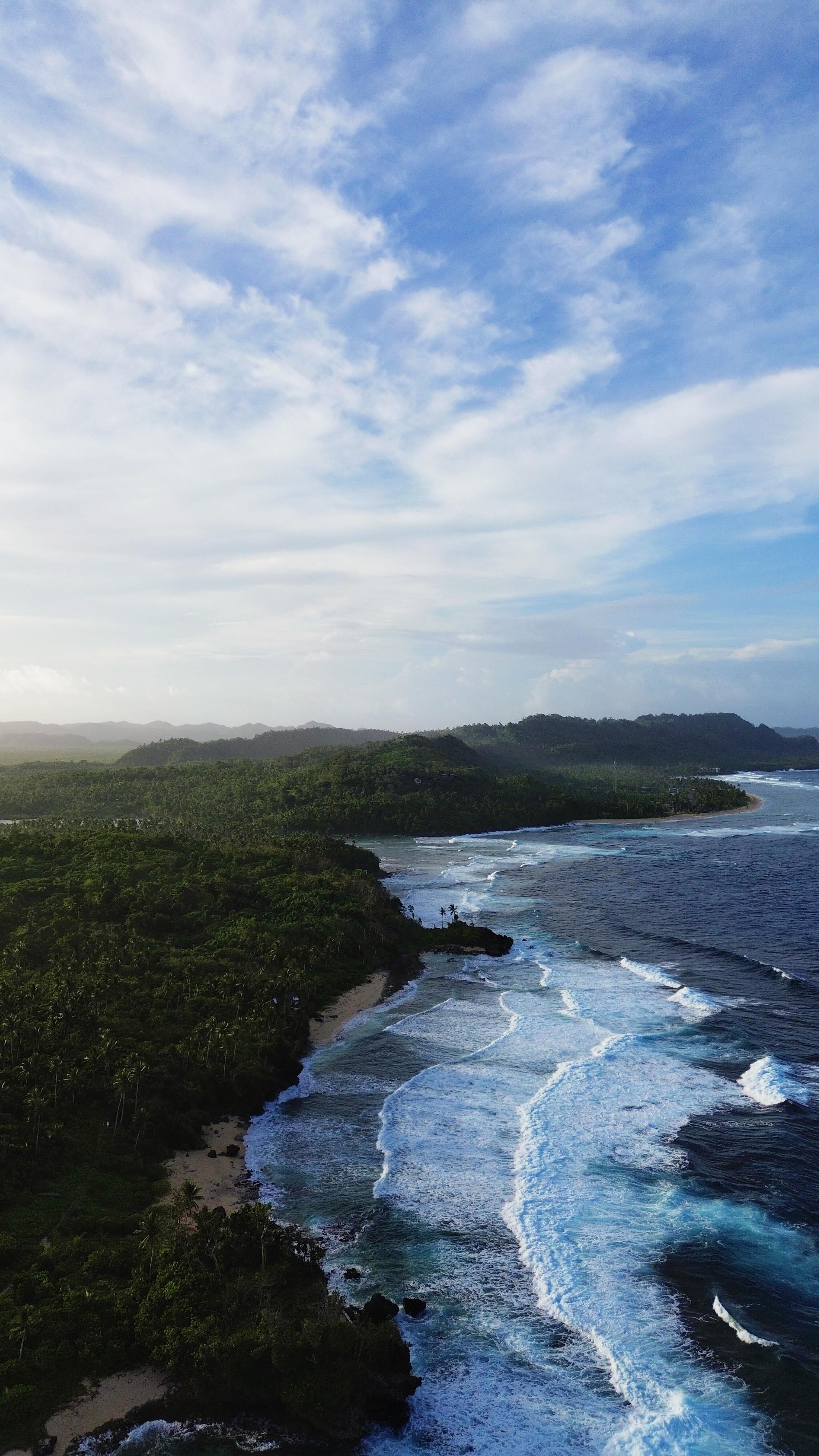 Rented a motorbike. Headed north in Siargao Island. Found this spot. 🌊

If you’re planning to go to Siargao soon, use my discount codes on these travel apps to save on hotels, tours, and activities:
🌴 Agoda Hotels: MARXAGODA
🌴 Agoda Activities: MARXACTIVITY
🌴 Klook: MARXTERMINDKLOOK
🌴 Get Your Guide: MARXTERMIND10

siargao island | siargao north tour | siargao drone shots

#travelwithmarx