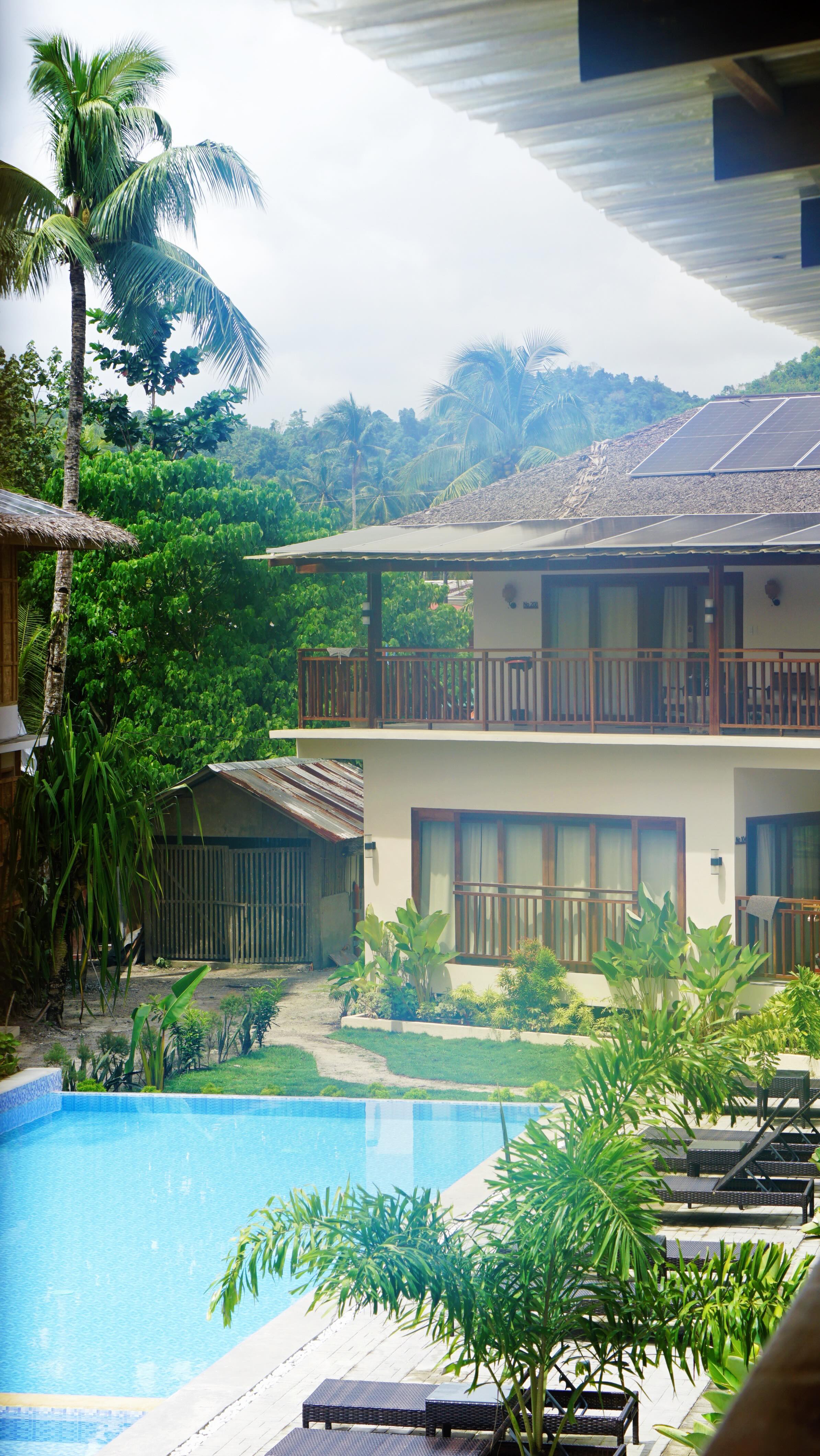 Travel tip if you’re planning to visit Siargao Island: you can book a suite villa on this beachfront resort for around ₱5,000 a night, and the room is already good for 4 people. @ferraresort_siargao 
✔️ Beachfront location
✔️ Island vibes
✔️ Swimming pool
✔️ Spacious suite room

#ferraresort #ferrasiargao #siargaoisland #travelwithmarx