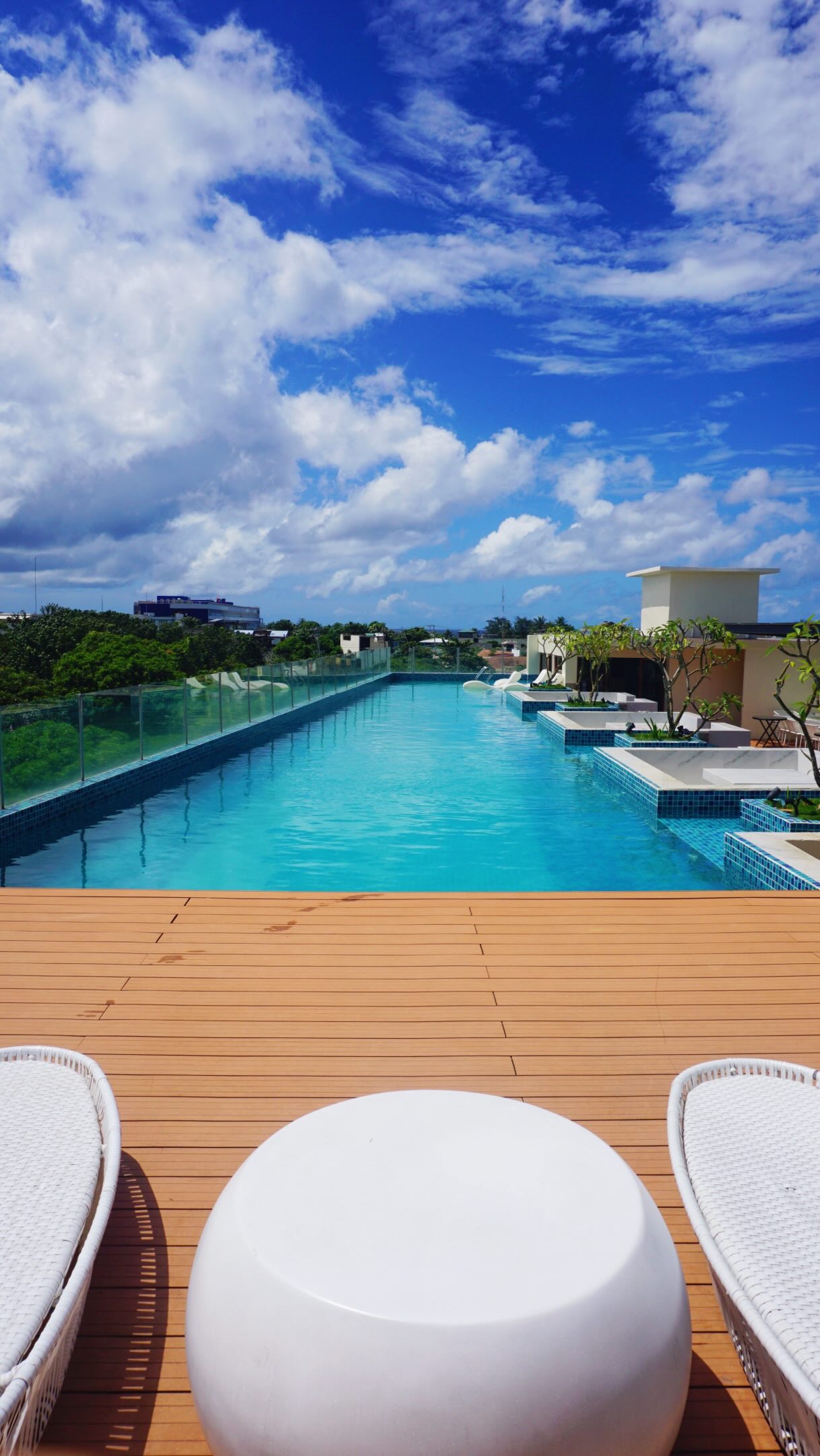 Looking for a hotel near both White Beach and Bolabog Beach? @ferrahotel_boracay 

📌 Save this for your next Boracay trip and share it with your travel buddy!

#ferrahotel #ferraboracay #boracayisland #travelwithmarx