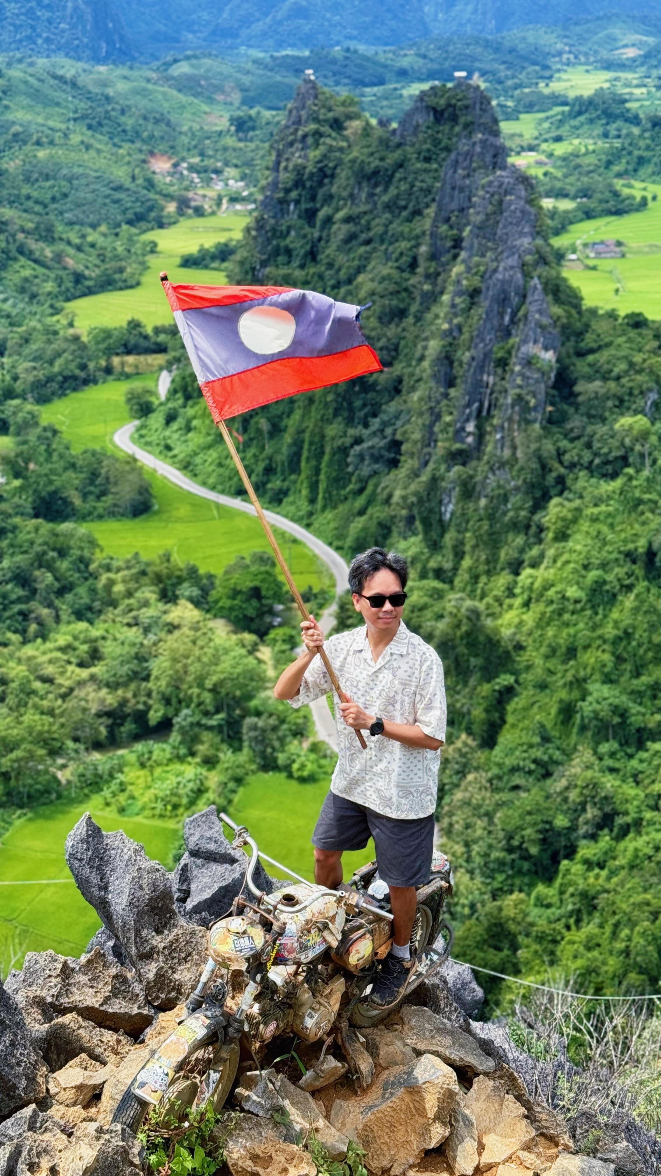 Wrapping up my 2025 travels before the year ends.

9 countries and 15 local destinations in the Philippines. Looking forward to discovering more places in 2026.

Happy New Year, everyone! 🥳

#marxtermindtravels