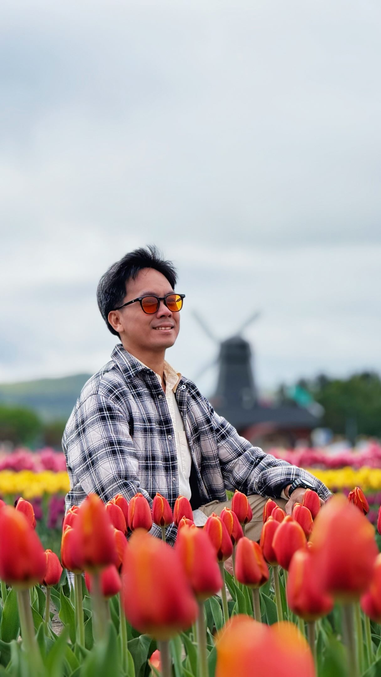 POV: Me trying to post all my Japan photos. 📷

Still got lots of Sapporo content coming:
• Photos from my stay at Holiday Inn & Suites Sapporo Odori Park @holidayinnsuites_sapporoodori 
• Tourist spots around Sapporo
• Otaru Day Trip
• Hokkaido Spring Flower Viewing Day Trip
• Travel guide for your Sapporo trip

Promo Codes
Enjoy extra discounts with my promo codes:
🎟️ Agoda Hotels: MARXAGODA
🎟️ Agoda Activities: MARXACTIVITY
🎟️ Klook: MARXTERMINDKLOOK

How to claim promo codes?
🔖 Agoda: Go to Deals/Coupons → enter my promo code → tap ☑️ to apply
🔖 Klook: Go to Account → Promo Codes → enter my promo code → tap Redeem

sapporo trip | places to visit in sapporo | spring in sapporo

#travelwithmarx