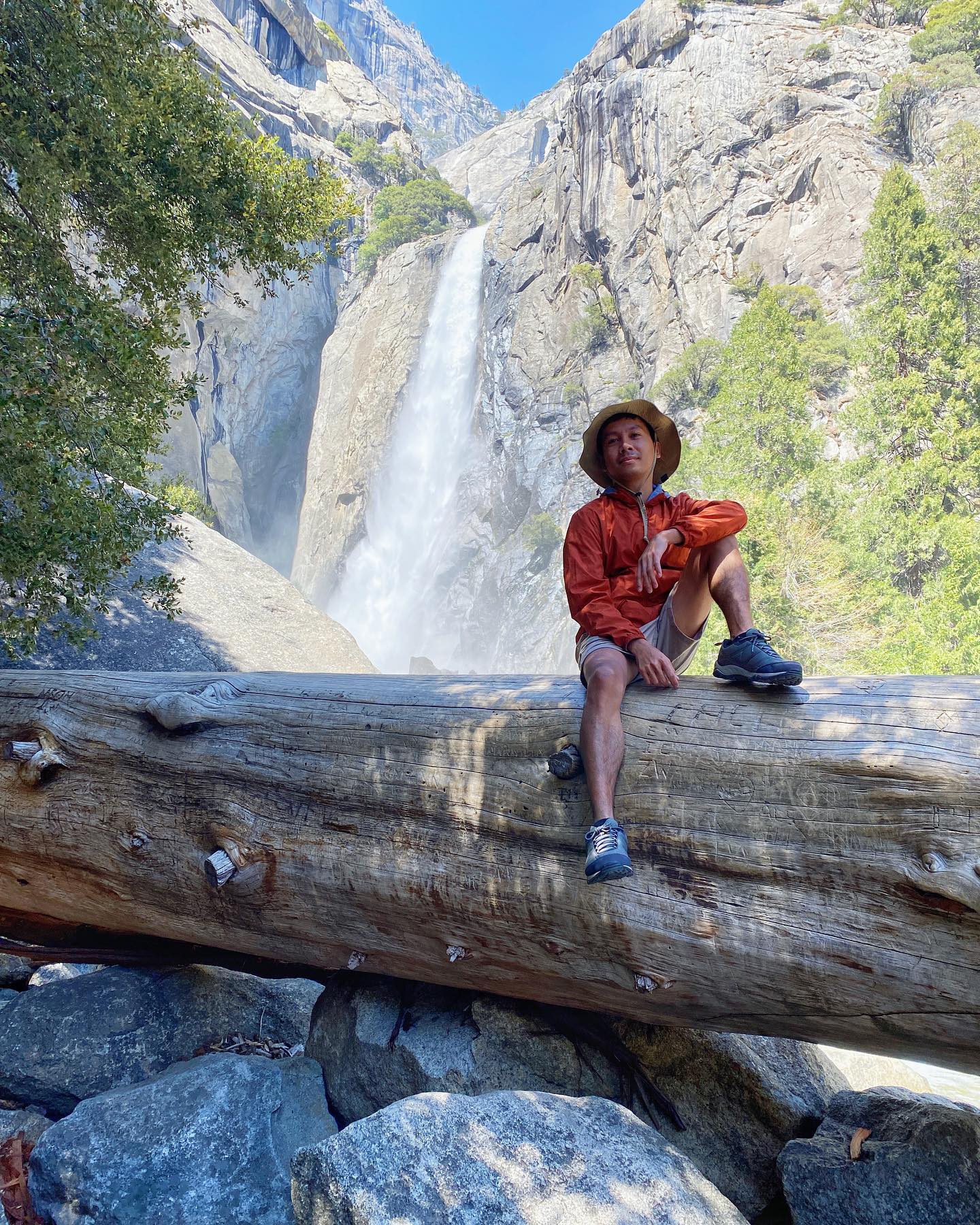 Hike to unforgettable views

#YosemiteNationalPark #marxtermindUS