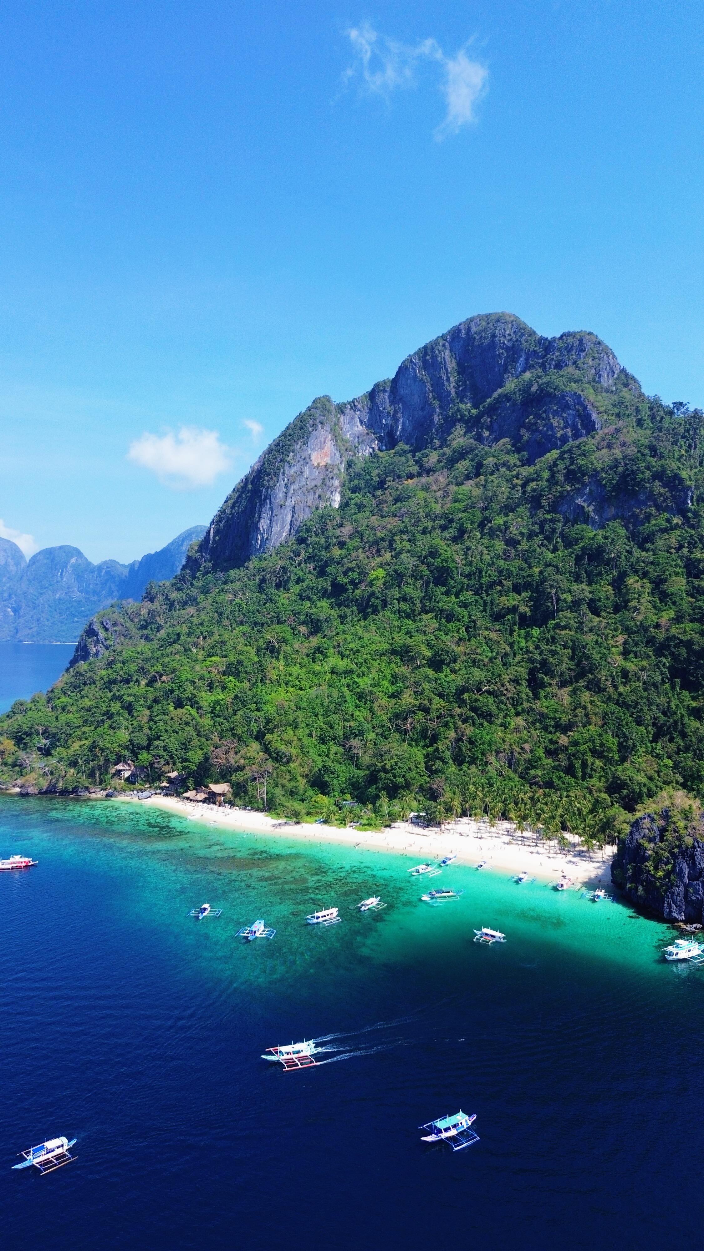 This is your sign to finally book that summer trip to El Nido!

Promos on hotels, tours, and activities ba ang hanap? Use my promo codes on these travel apps to get extra discounts.
• Agoda Hotels: MARXAGODA
• Agoda Activities: MARXACTIVITY
• Klook: MARXTERMINDKLOOK
• Get Your Guide: MARXTERMIND10

el nido trip | el nido drone videos | el nido summer

#travelwithmarx