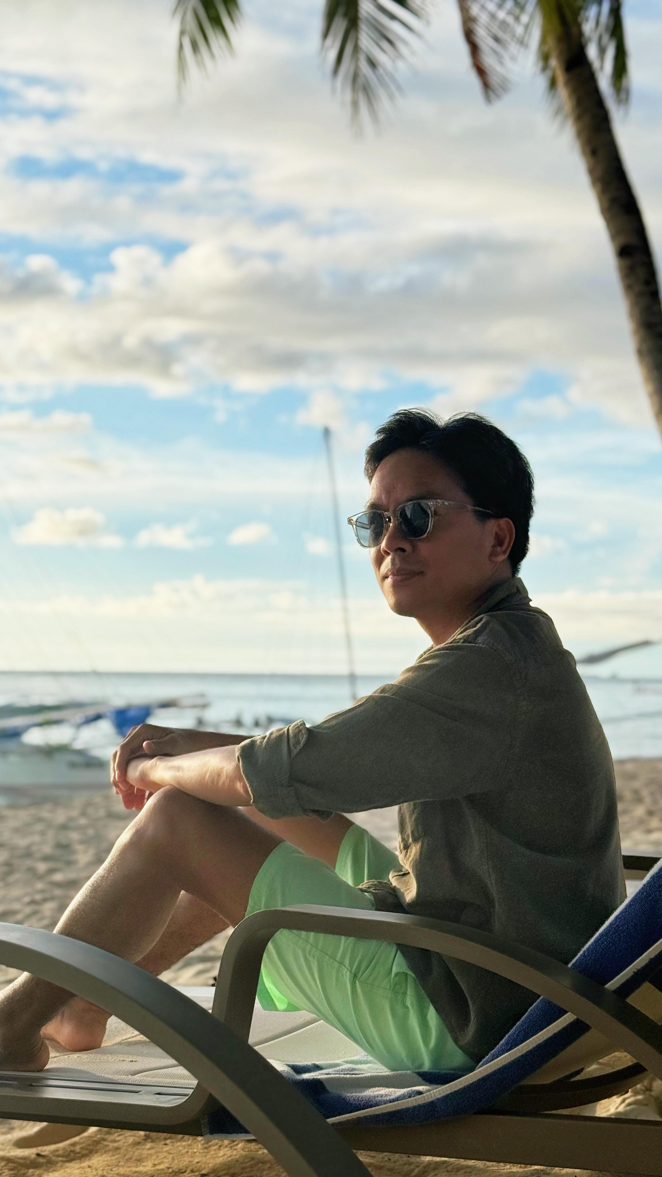 Why you should stay at @grandblueph on your next Boracay trip?

☑️ Beachfront location
☑️ Cozy rooms
☑️ Rates start at ₱2,300 (good for 2!)
☑️ Breakfast included
☑️ Peaceful spot in White Beach Station 3
☑️ Friendly staff
☑️ Room options for every traveler 

Save this if you’re looking for a place to stay in Boracay.

#GrandBlueBeachHotel #marxtermindtravels