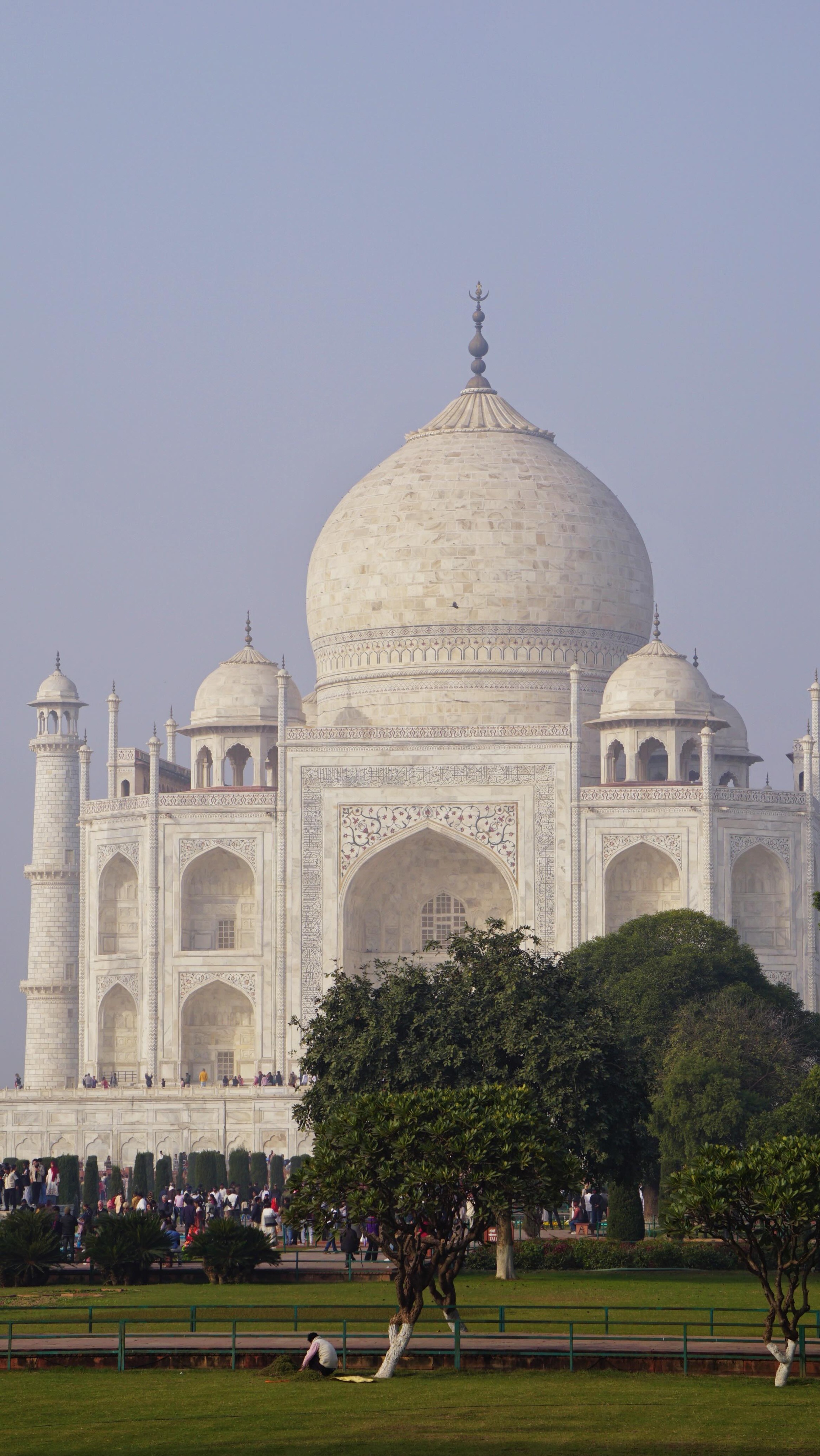 POV: You visited one of the New 7 Wonders of the World.

Planning to travel to India to see the Taj Mahal? Here are some quick tips:
• Go early morning or during sunset for fewer crowds
• Wear comfy clothes and shoes
• Bring drinking water
• Tripods and selfie sticks are not allowed inside
• Take your time inside the complex because it’s more than just a photo spot
• Book your ticket online for a hassle-free visit

Promo codes:
Please don’t forget to use my promo codes to get extra discount codes on these travel apps.
✔️ Agoda Hotels: MARXAGODA
✔️ Agoda Activities: MARXACTIVITY
✔️ Klook: MARXTERMINDKLOOK
✔️ Get Your Guide: MARXTERMIND10

taj mahal | agra india | taj mahal sunset visit

#travelwithmarx
