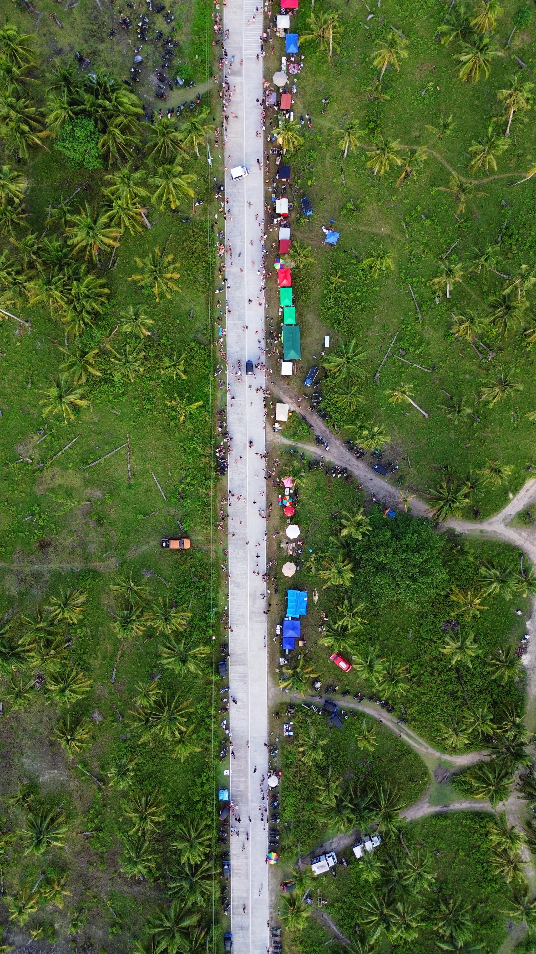 One of the newer hangout spots in Siargao Island, Malinao Skate Road. 🛹

A good place to skate, grab some food, chill with friends, meet locals and tourists, and watch the sunset.

If you’re planning to go to Siargao soon, use my discount codes on these travel apps to save on hotels, tours, and activities:
🌴 Agoda Hotels: MARXAGODA
🌴 Agoda Activities: MARXACTIVITY
🌴 Klook: MARXTERMINDKLOOK
🌴 Get Your Guide: MARXTERMIND10

siargao island | malinao siargao | siargao tourist spots

#travelwithmarx